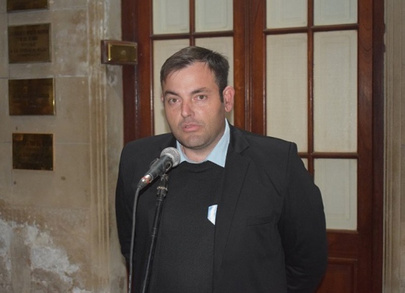 Román Bouvier.