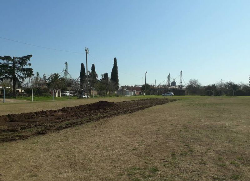 Fondos para avanzar en las obras del campo sintético.