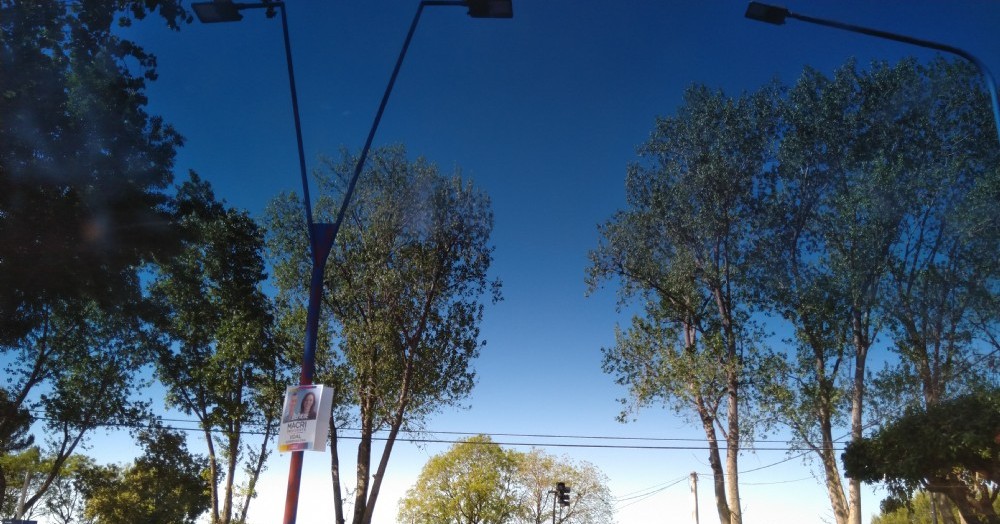 Cruce de Avenida 3 de Febrero con Avenida San Martín y Bicentenario.