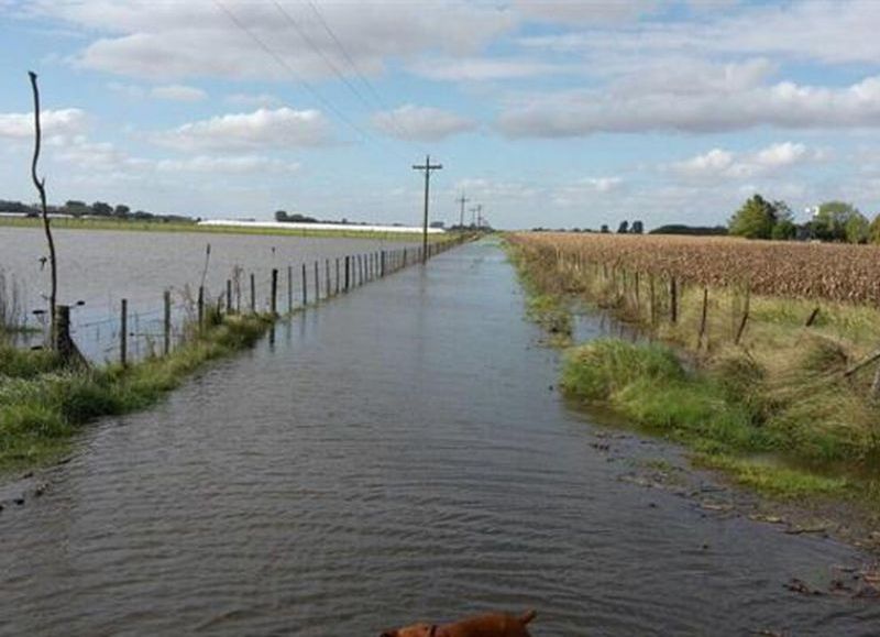 Las inundaciones tienen a maltraer a la vecina ciudad de Junín.