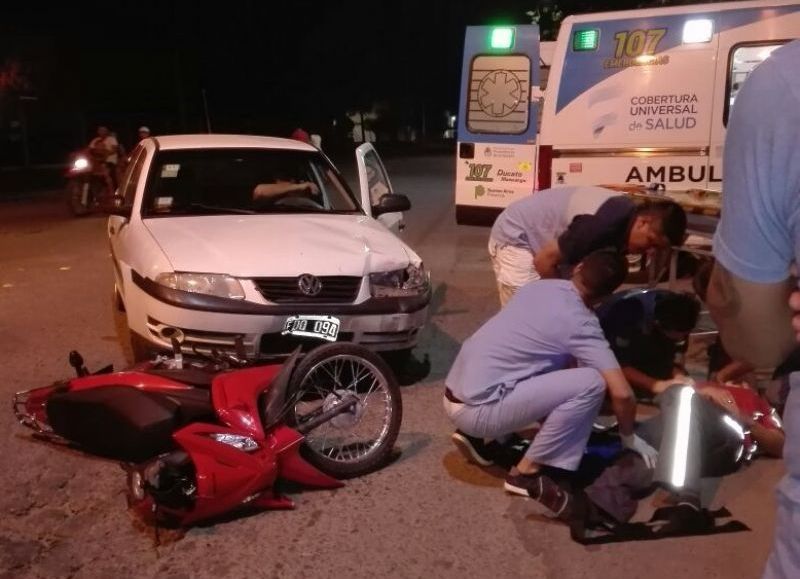 Sucedió alrededor de las 21,15 de este sábado 20 de enero, en la intersección del Bulevar San Martin y calle Mármol, frente a la Pista de la Salud.