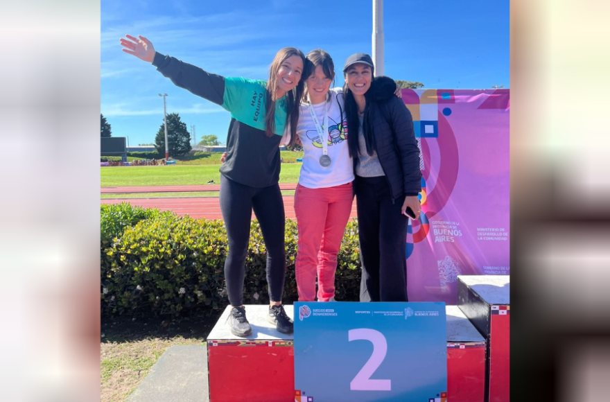 Lucía García se destacó al conquistar la medalla de plata en ateltismo.