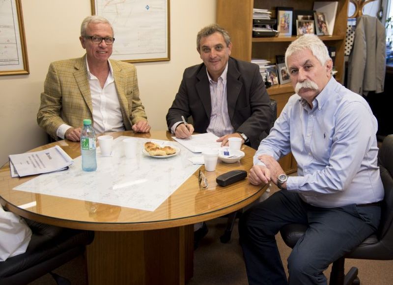 El senador por Cambiemos Marcelo Pacifico mantuvo una  reunión con Armando Lenguitti y Roberto Zucarelli, presidente de CELP.