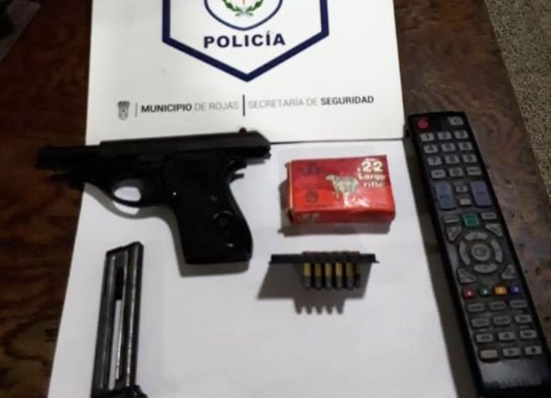 Tres detenidos a disposición de la justicia.
