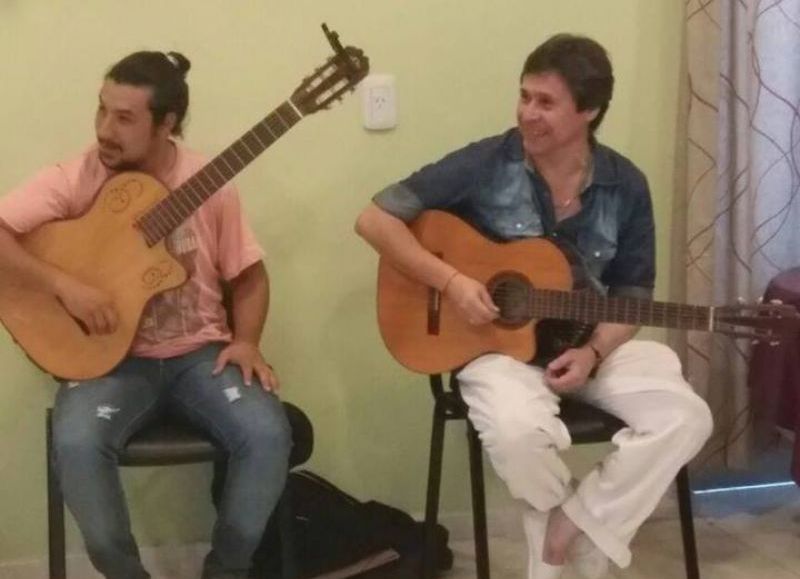 Músicos solidarios.