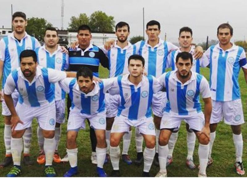 Argentino choca con Newbery en cancha de Boca Juniors.