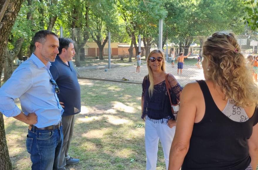 El intendente interino Diego Pérez Delbaldo visitó este jueves la Colonia de Vacaciones 2026.