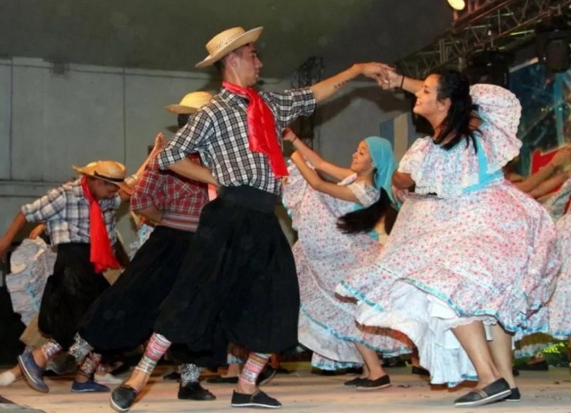 Se dictará el profesorado Danzas Folklóricas