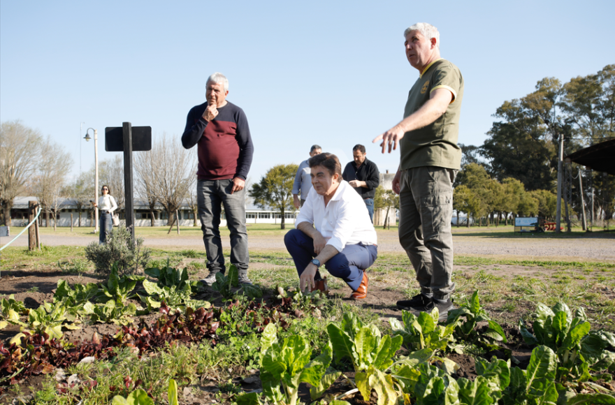 Espinoza recorrió el interior bonaerense y llamó a “construir una planificación estratégica” para el campo y la industria argentina junto a Kicillof