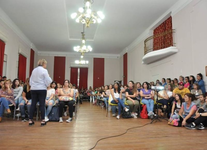 Momentos de emoción en el Centro Cultural Sabato.