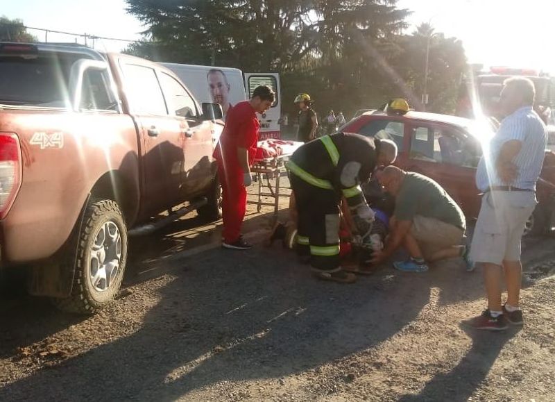 Un grave accidente se dio en la Ruta 8 en la intersección con la calle Arostegui, en barrio Villa Sanguinetti de Arrecifes.