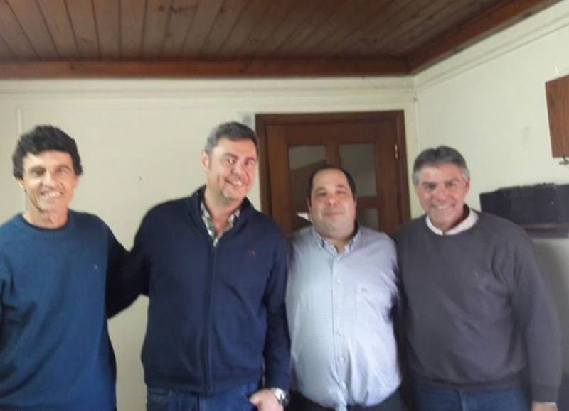 Adrián Fernández junto los concejales Carlos Traficante y Pedro Sole.