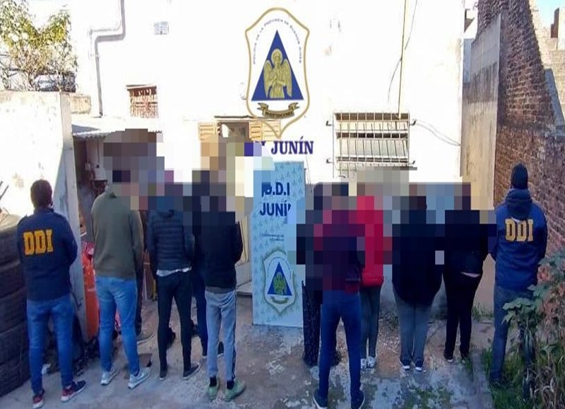 Los detenidos en el operativo del juego clandestino.