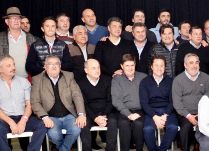 Plenario oficialista.