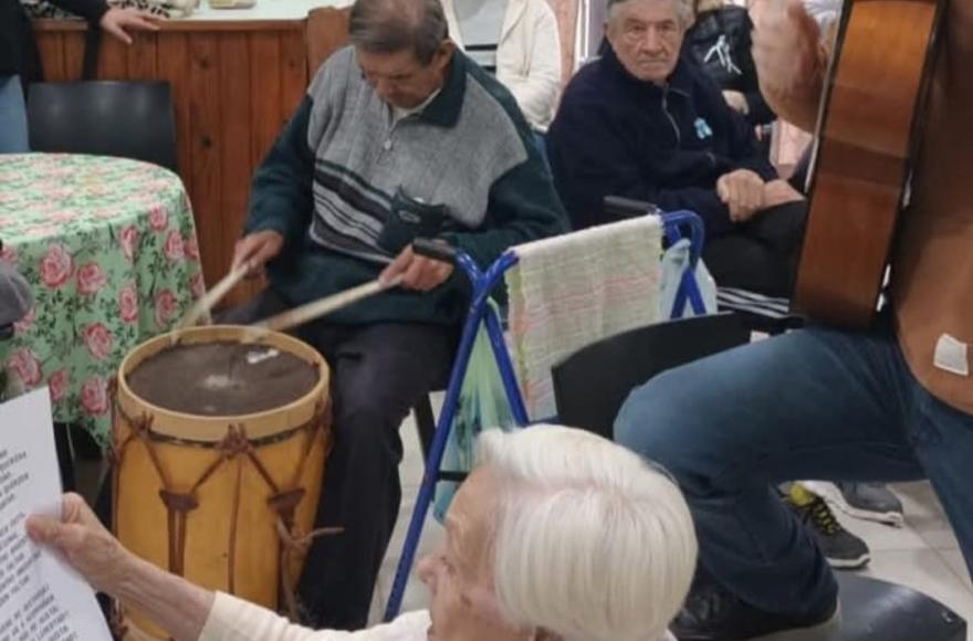 Hermoso festejo patrio en el Hogar Madre Teresa