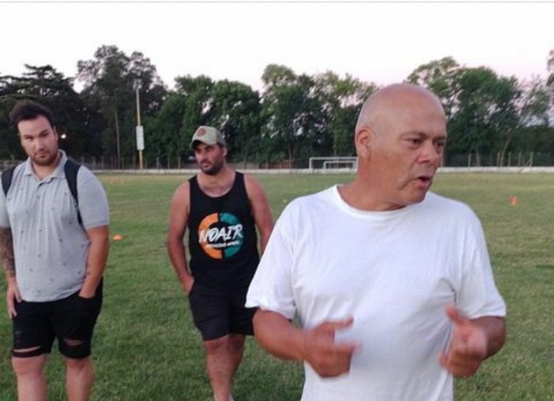 Presentó a su nuevo técnico Fabio Arozamena.