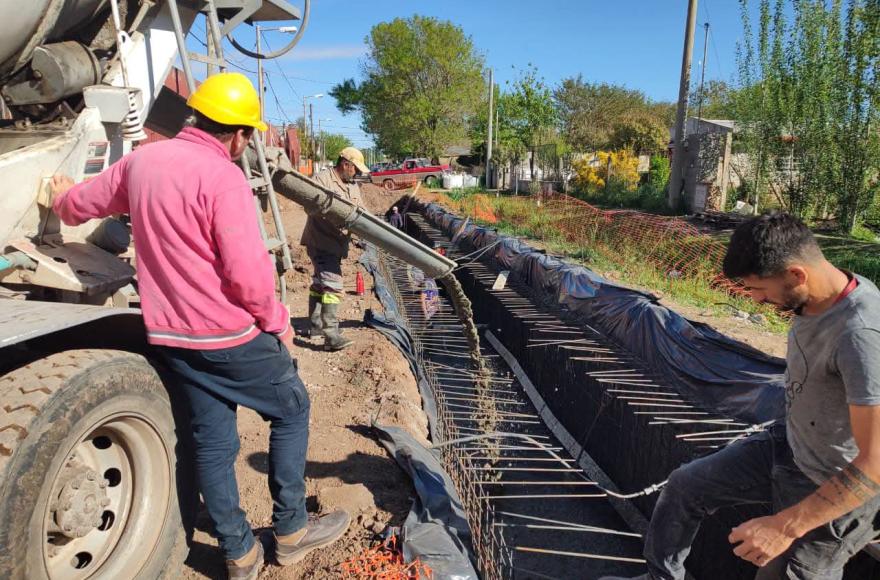 Desagües pluviales: trabajos en la zona más crítica de Santa Rita