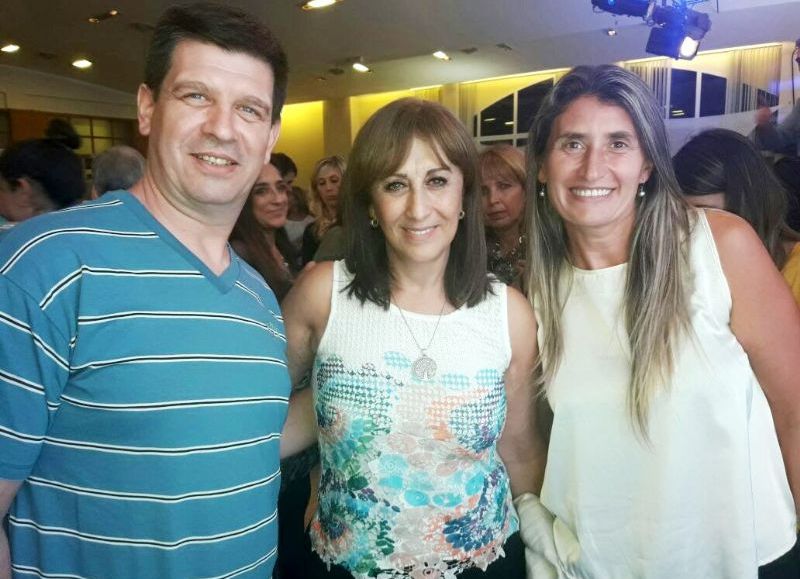 La diputada nacional Mirta Tundis también estuvo presente.