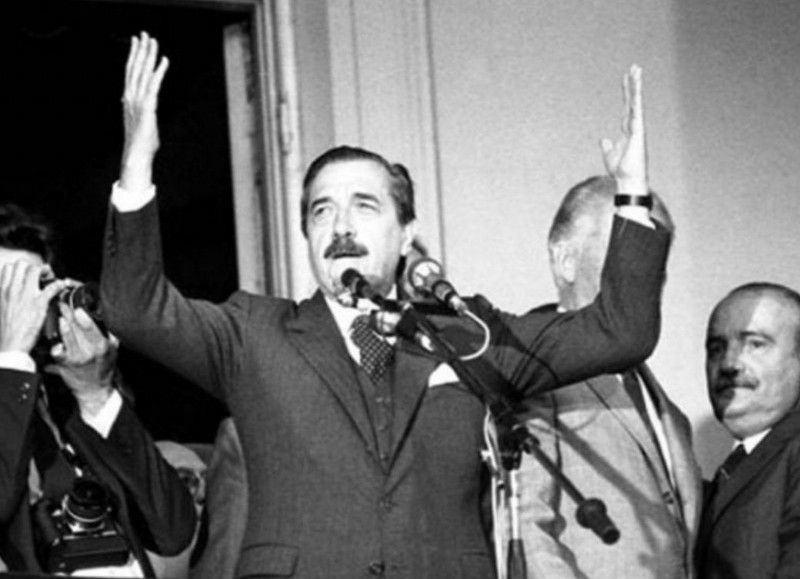 Raúl Ricardo Alfonsín.