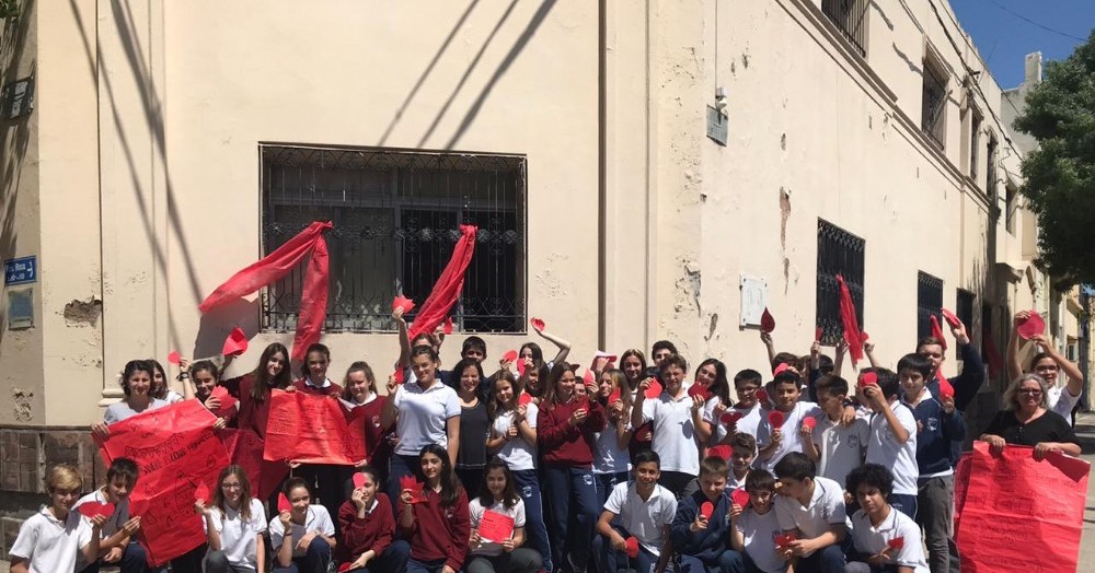 También decoraron alusivamente la escuela.