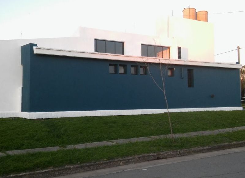 Nueva fachada, donde antes se podía apreciar el mural de Bertero