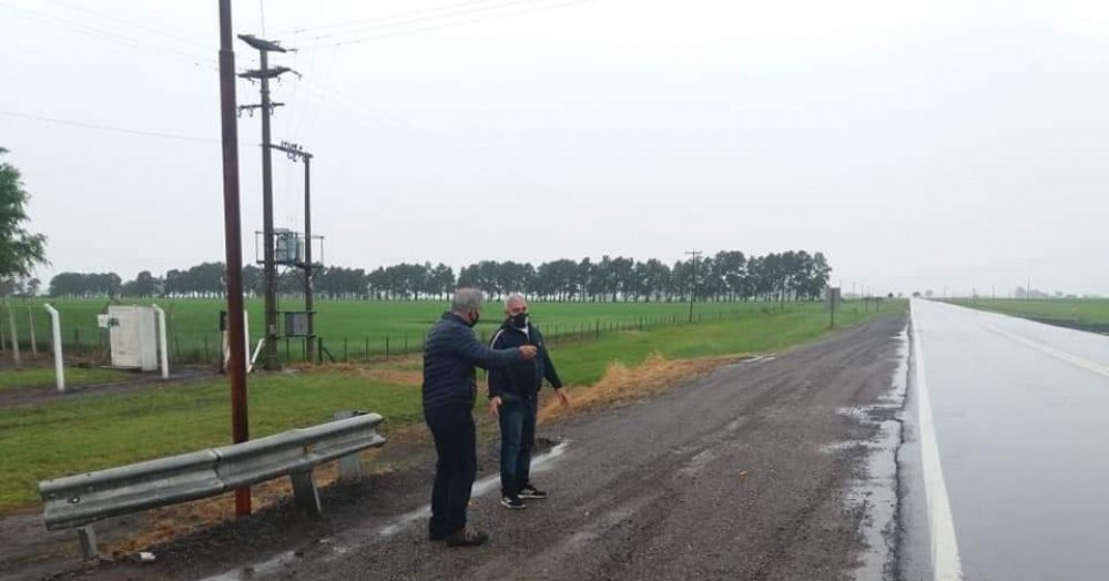 El intendente estuvo supervisando la intervención.