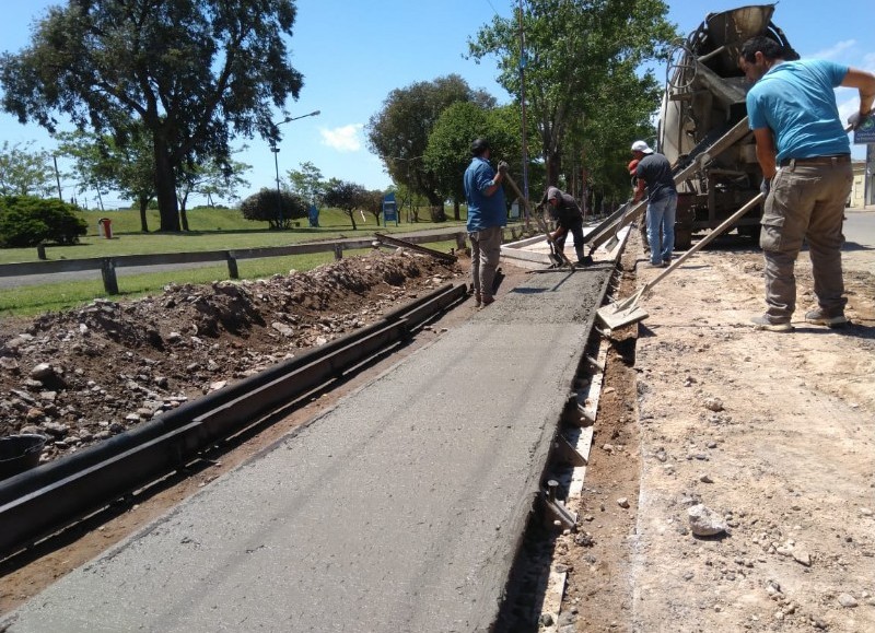 Comenzaron las tareas sobre el lateral de la Pista de la Salud.