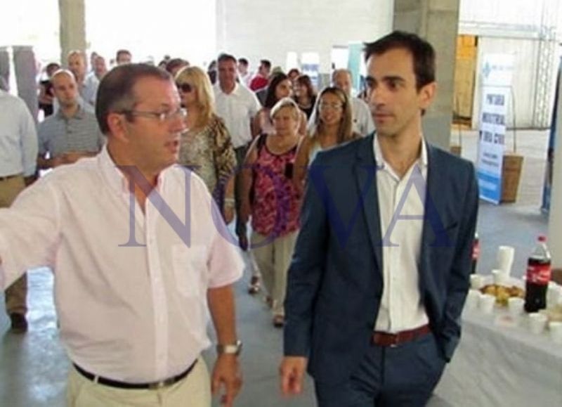 Ricardo de la Fuente, imputado, junto al intendente Pablo Petrecca. (Foto: NOVA)