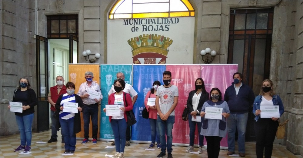 Acto en el palacio comunal.