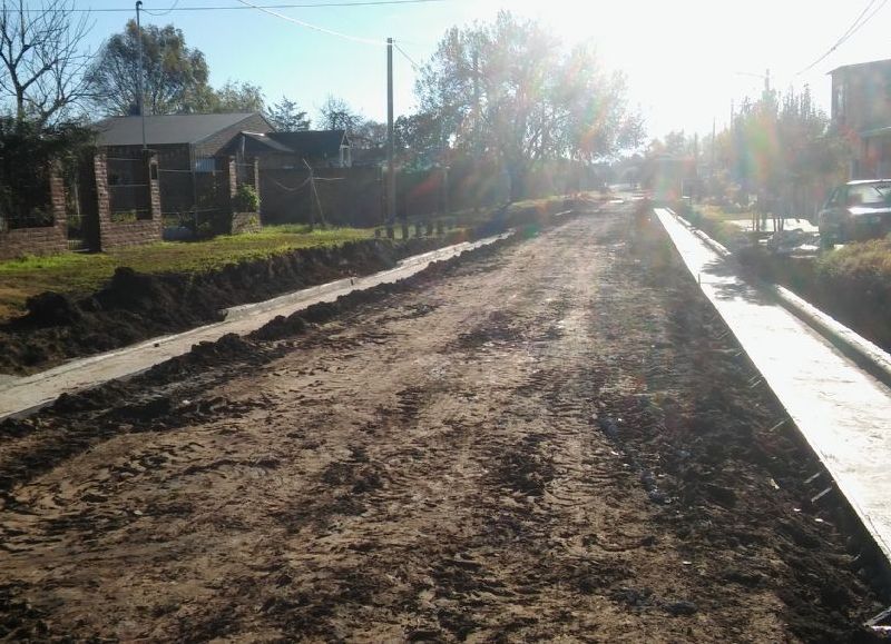 Se completó la primera cuadra de la obra.