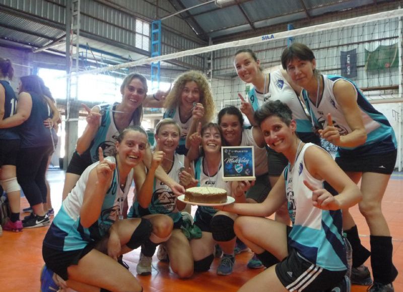 Las chicas del CEF se quedaron con el título.