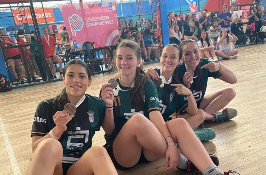 Rojas sumó medallas.