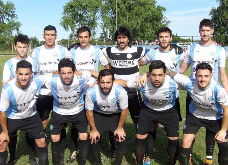 El “cele” clasificó en los penales. El “rojo” cayó con Barracas.