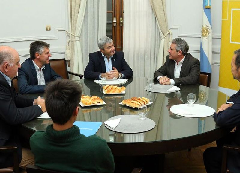 El intendente de Pergamino Javier Martínez recibió a funcionarios nacionales del Ministerio de Agroindustria, quienes dialogaron sobre diferentes programas y propuestas para la región.