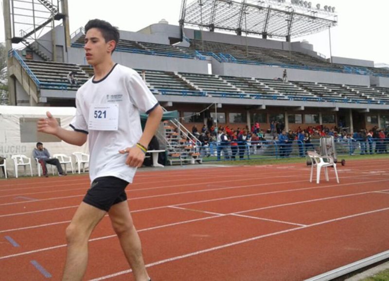 Vera se trajo un bronce en Marcha.