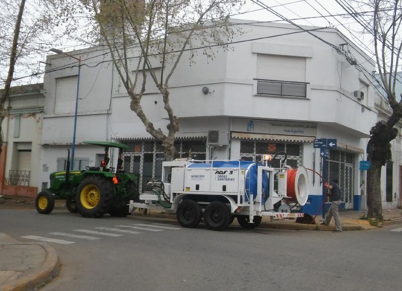 En la esquina de Alem y Dorrego.