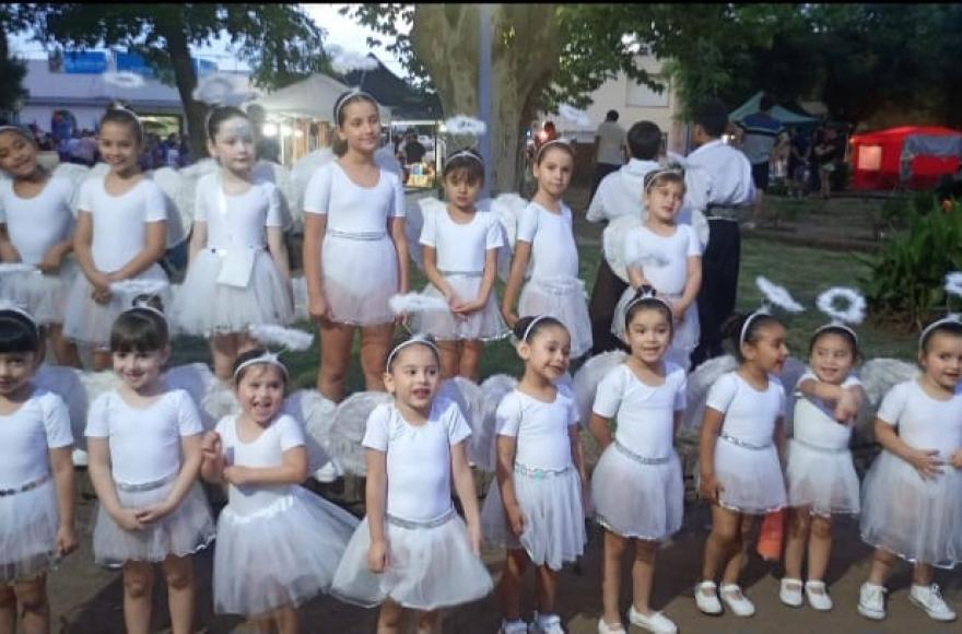La Escuela Municipal de Danzas de Carabelas realizará un viaje cultural a la Ciudad de Buenos Aires