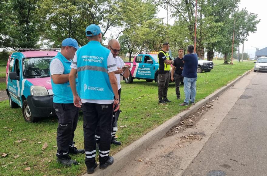 Operativo de control vehicular, concientización y entrega de cascos