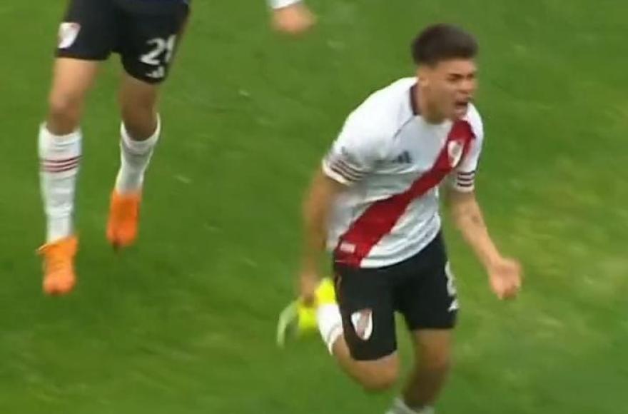 Espíndola convirtió el gol del empate transitorio.
