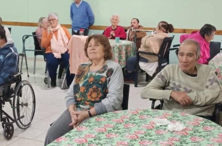 Hermoso festejo patrio en el Hogar Madre Teresa