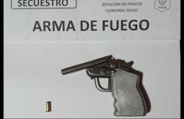 Octogenario se dispara accidentalmente y le secuestran el arma