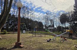 Trabajos de renovación en la Plaza Néstor Delfino de Carabelas