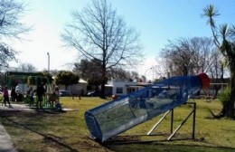 Contenedor de ecobotellas en la Plaza de Las Banderas