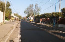 Llegó el asfalto a calle Paso