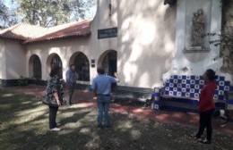 Bouvier visitó la escuela de Sol de Mayo