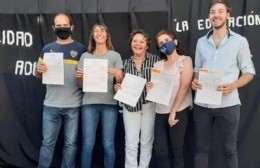 Se hizo entrega de títulos del CENS y plan FinEs