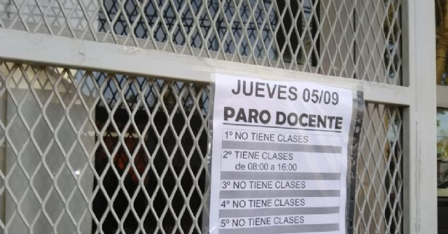 El acatamiento al paro docente alcanza el 70 % en Rojas