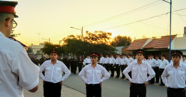 Los Bomberos Voluntarios de Rojas cuentan con cuatro nuevos orgullosos integrantes