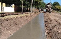 Avanza obra de cordón cuneta en Santa Teresa