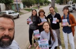 Quedan diez días de campaña: Juntos salió a distribuir su boleta